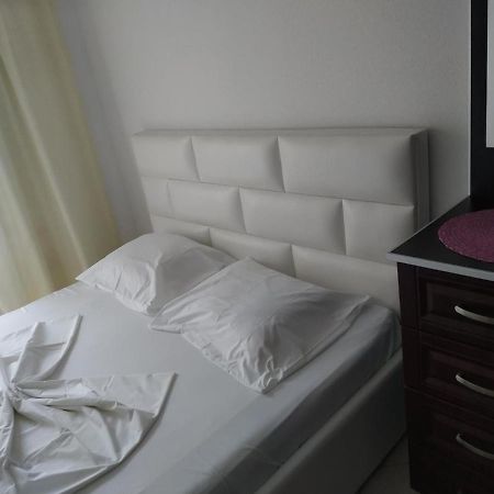 Aparthotel Vila Tufi Velipojë 외부 사진