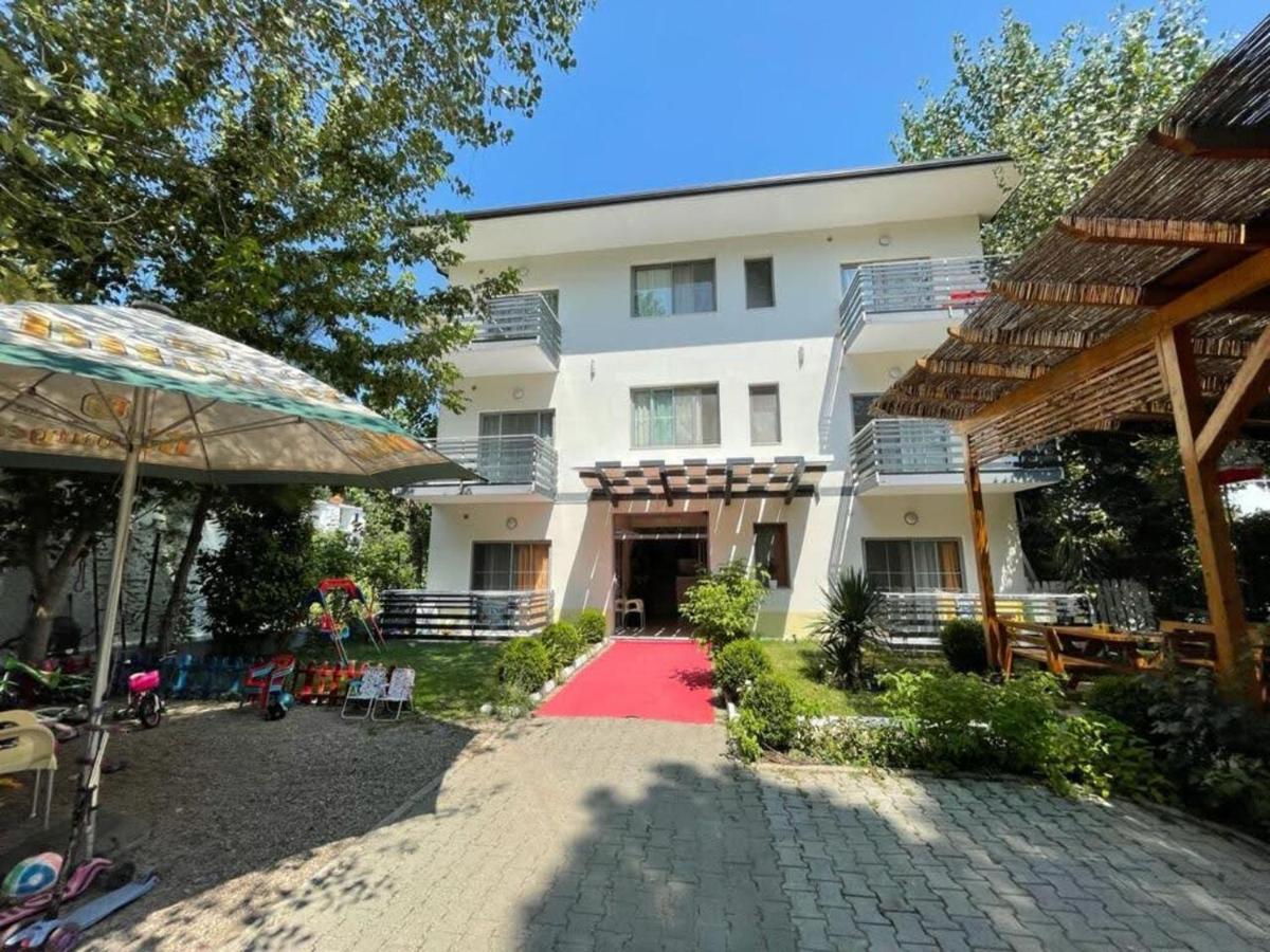 Aparthotel Vila Tufi Velipojë 외부 사진
