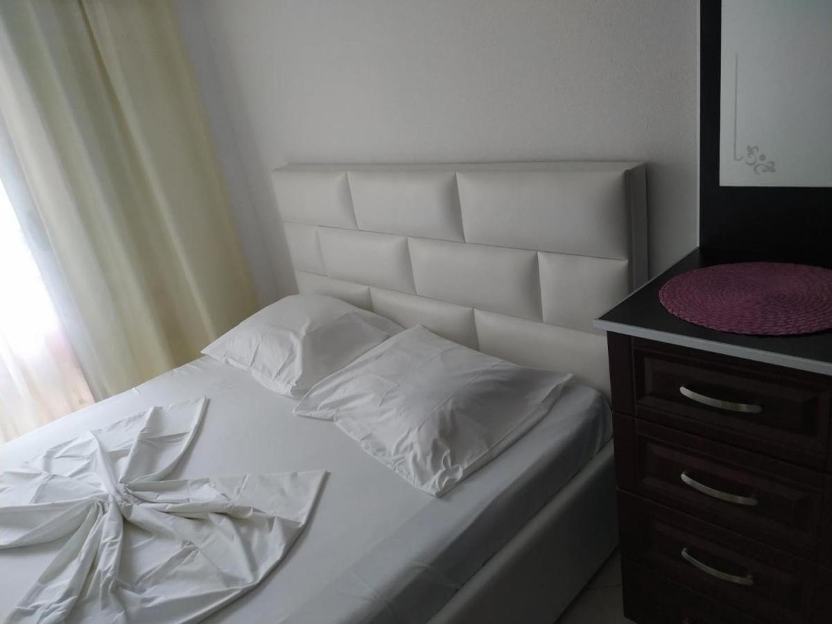 Aparthotel Vila Tufi Velipojë 외부 사진