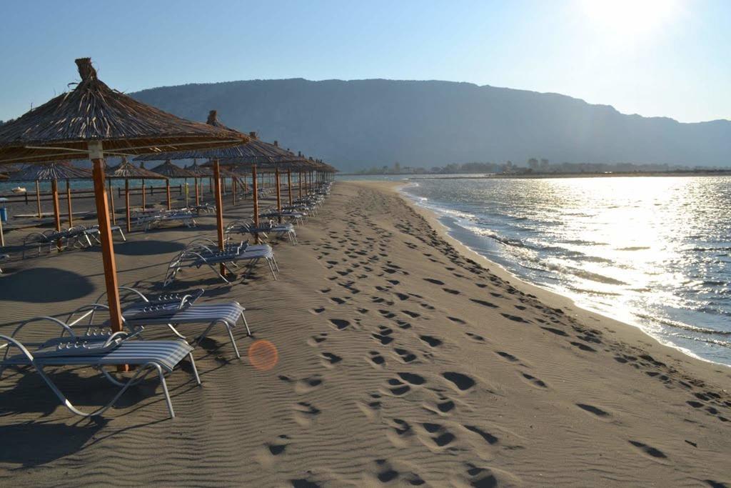 Aparthotel Vila Tufi Velipojë 객실 사진