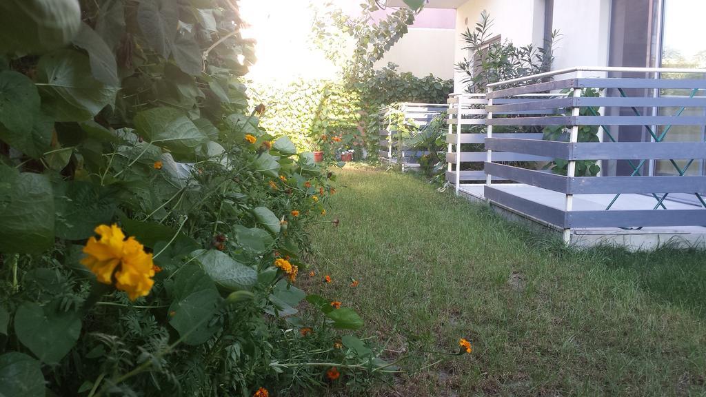 Aparthotel Vila Tufi Velipojë 외부 사진