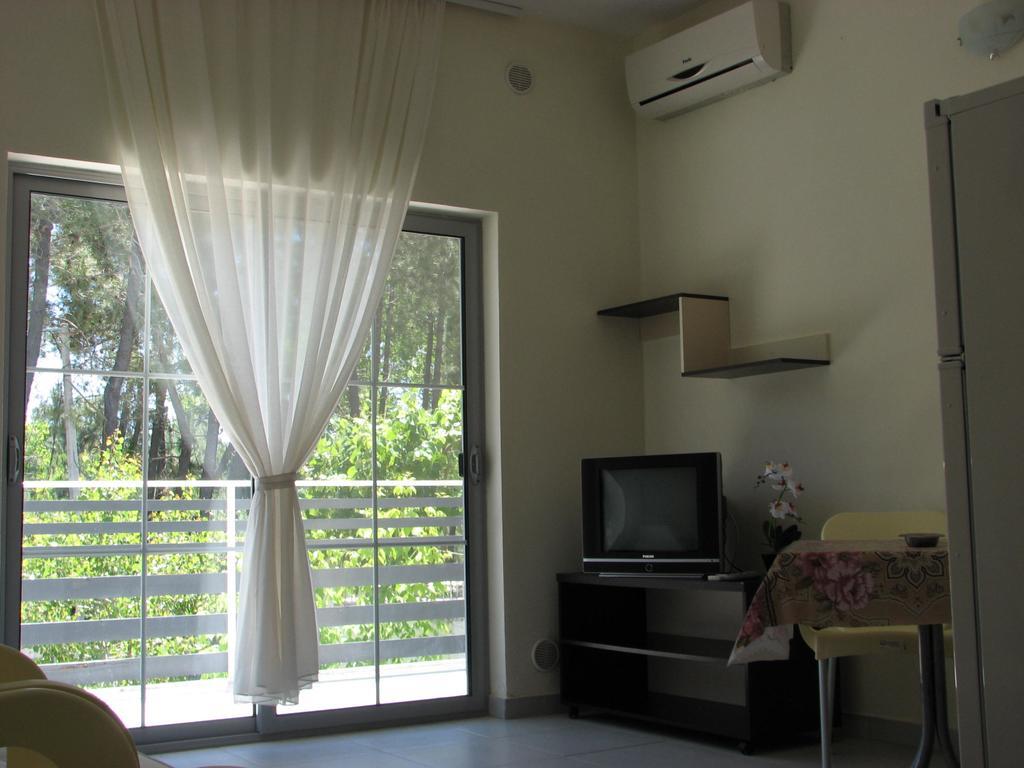Aparthotel Vila Tufi Velipojë 외부 사진