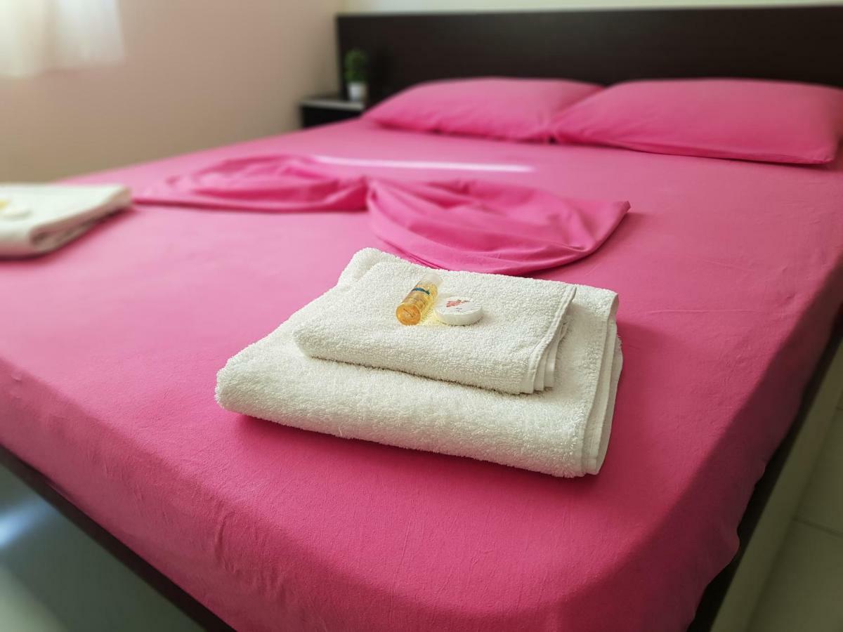 Aparthotel Vila Tufi Velipojë 외부 사진